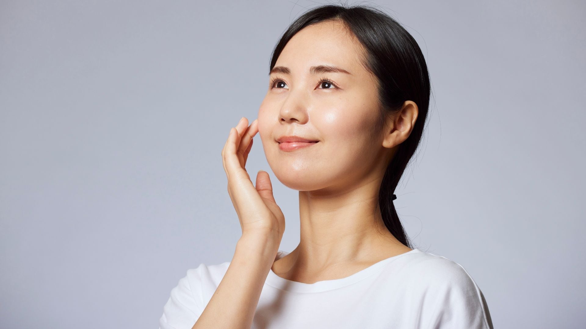 Why Japanese Women Swear by Coix Seed Extract Powder for Glowing Skin